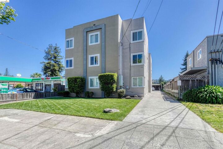 Property Photo:  520 Bancroft Ave  CA 94577 