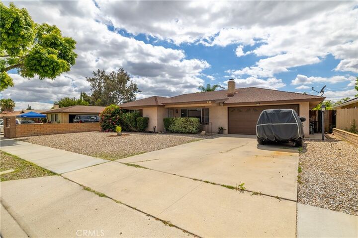 Property Photo: 651 S Juanita CA 92543