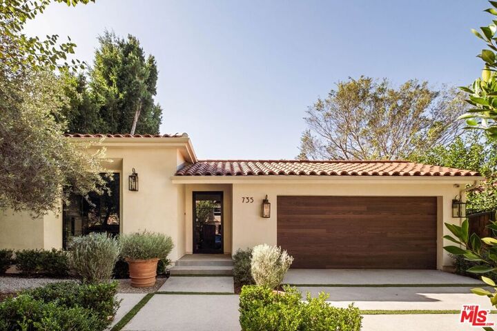 Property Photo:  735 N Orlando Avenue  CA 90069 