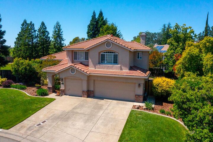 Property Photo: 2044 Bates Circle CA 95762