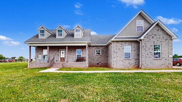 Property Photo:  124 Barber Rd  TN 37180 