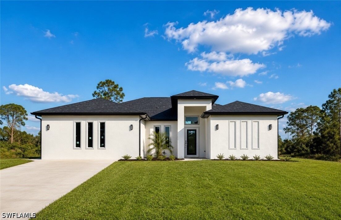 Property Photo: 713 Da Vinci Avenue S FL 33974