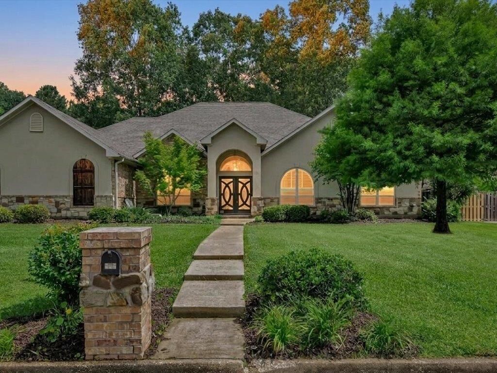 Property Photo: 138 Copperwood Loop TX 75901