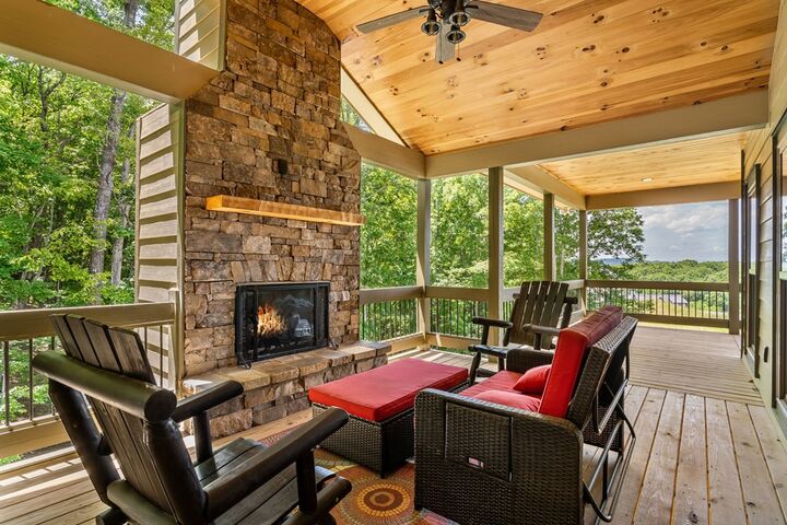 Property Photo: 167 Big Valley Overlook GA 30560
