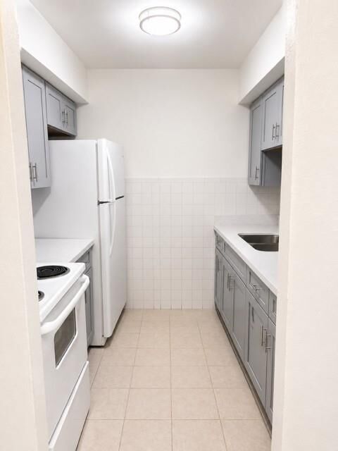 Property Photo: 115 West Esplanade Avenue 12 LA 70005