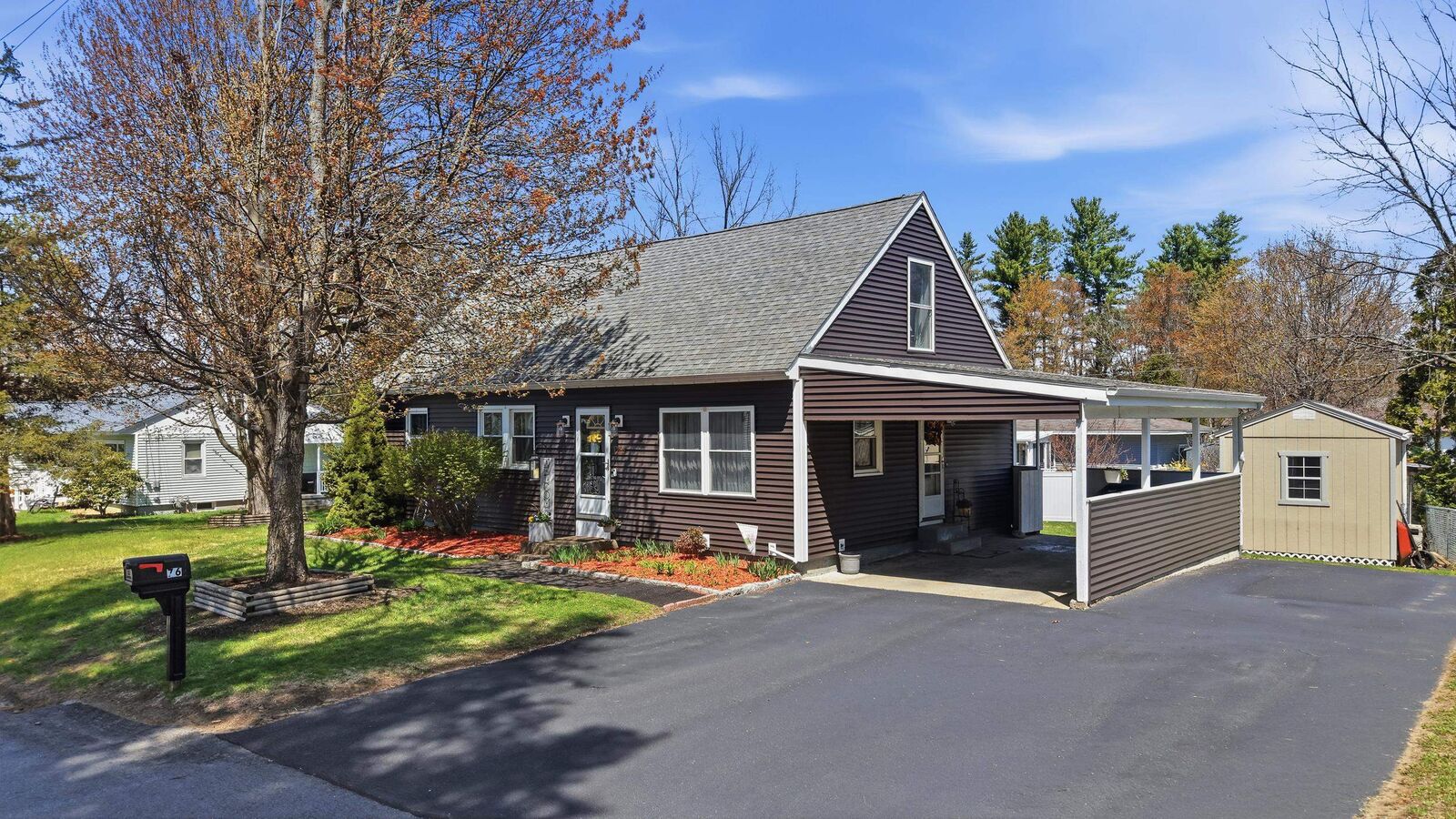 Property Photo:  76 Granite Street  NH 03106 