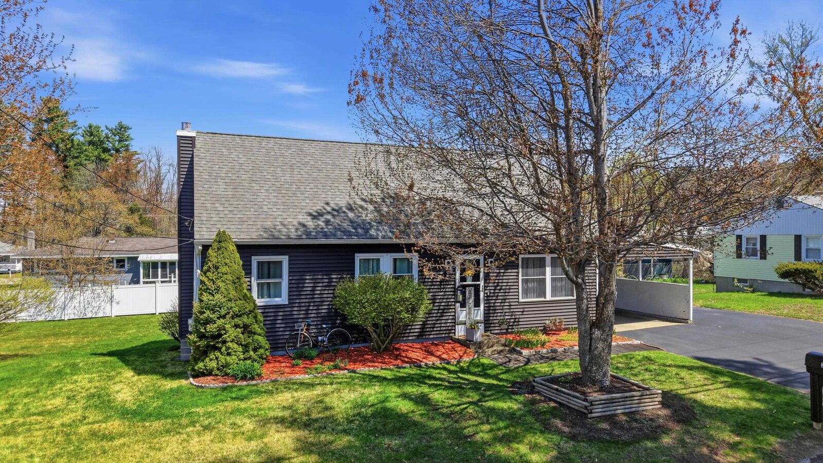 Property Photo: 76 Granite Street NH 03106