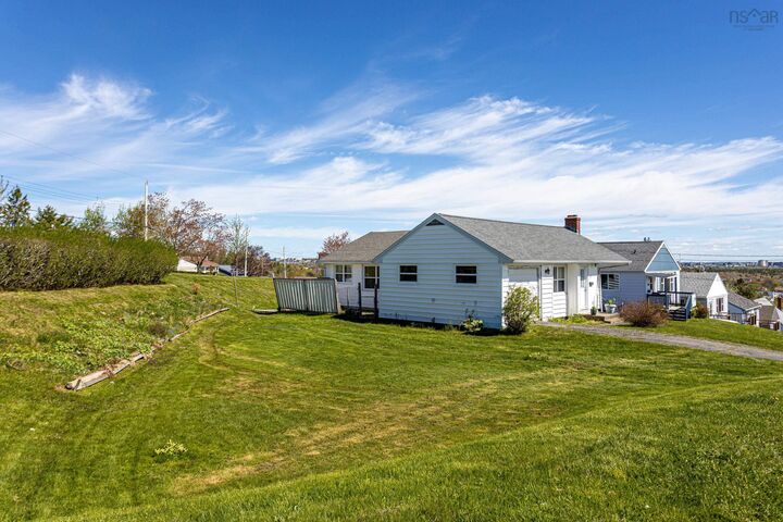 Property Photo:  32 Arvida Avenue  NS B3R 1K6 