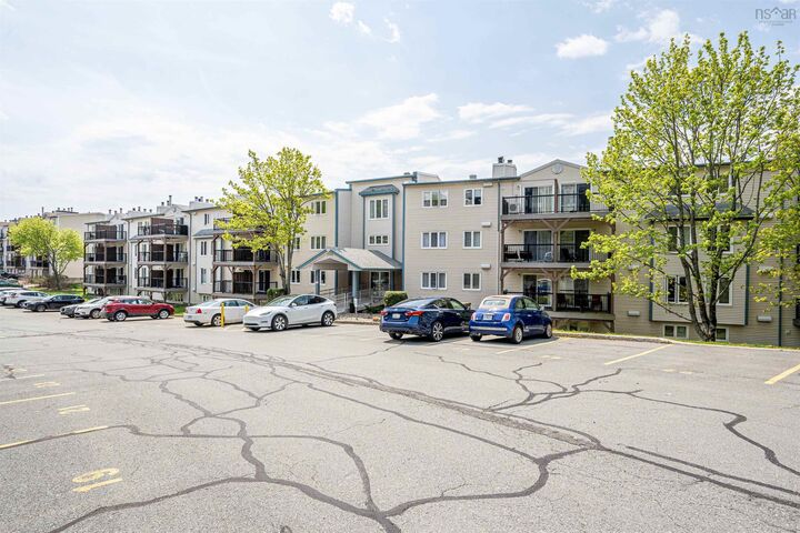 422 3700 John Parr Drive — photo 1