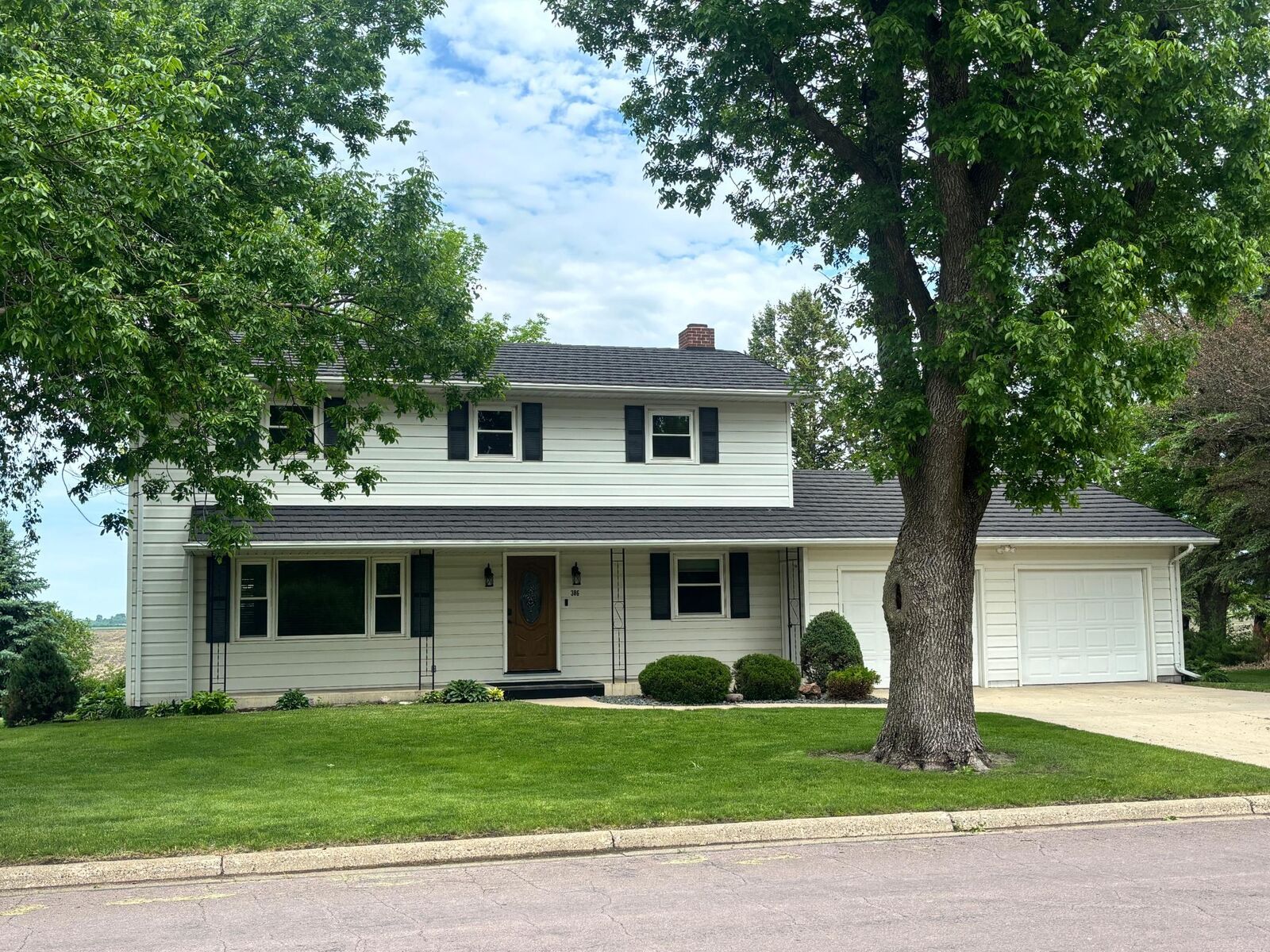Property Photo:  306 E 5th Street N  MN 56088 