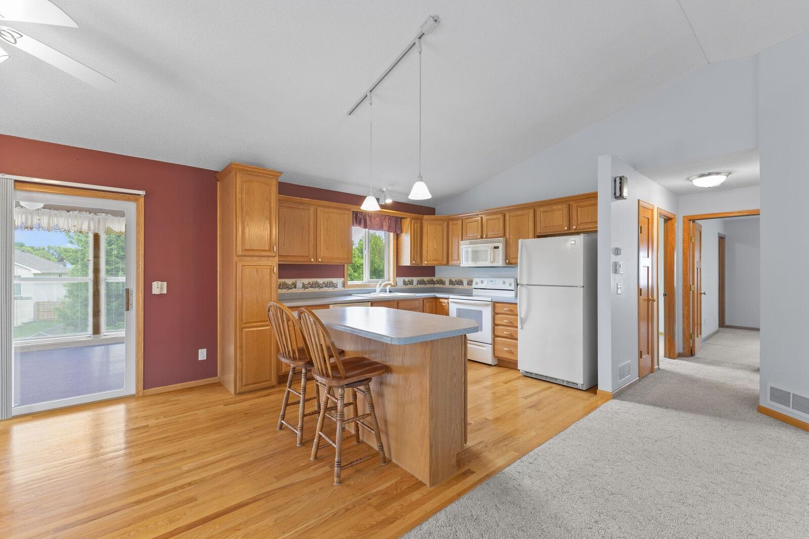 Property Photo:  103 Cedar Court  MN 55358 