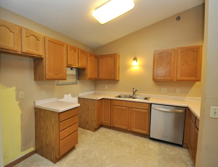 Property Photo:  1826 Deerhaven Lane NE 15  MN 55906 
