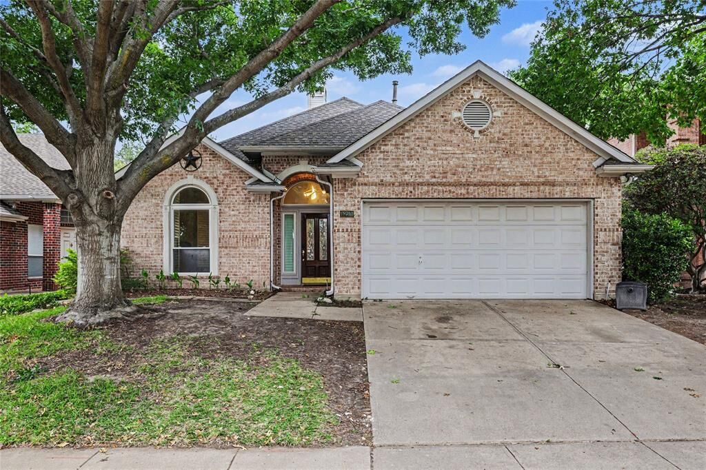 Property Photo:  18711 Tall Oak Drive  TX 75287 