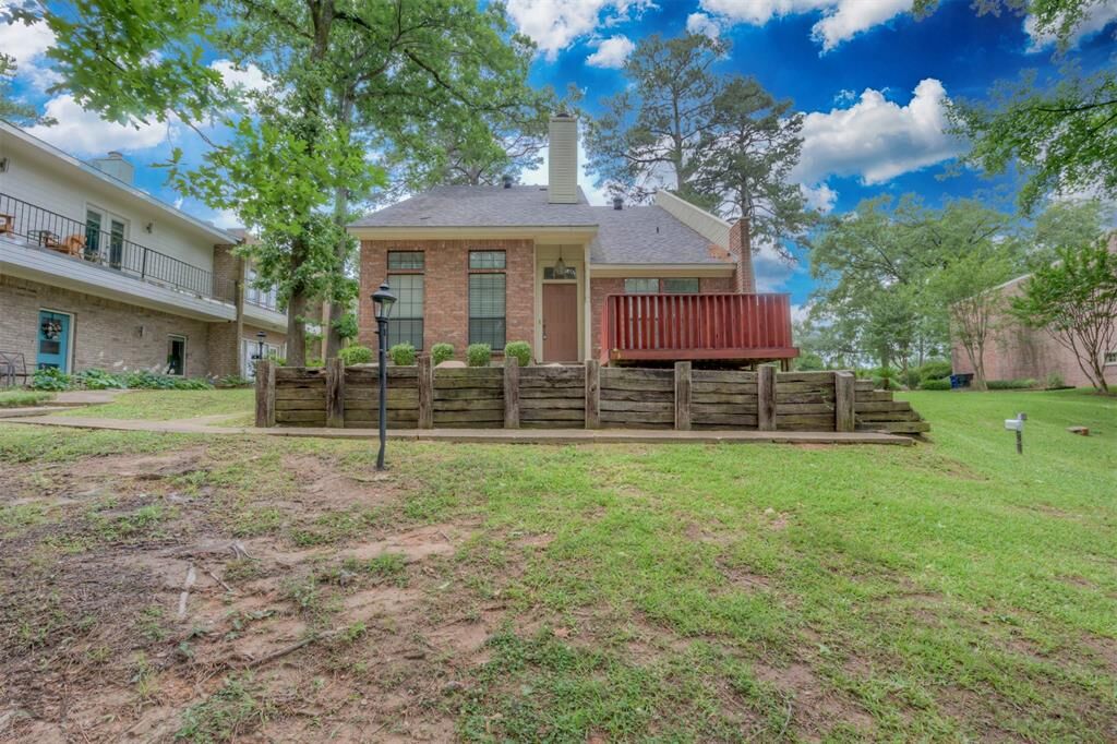 Property Photo:  9255 Ellerbe Road 8  LA 71106 