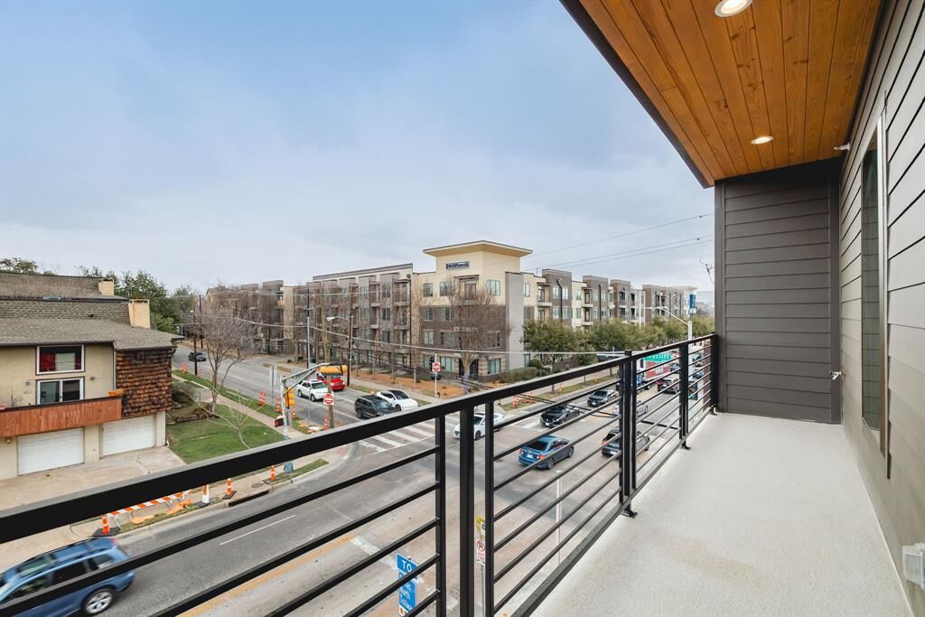 Property Photo:  4303 Cedar Springs Road 105  TX 75219 