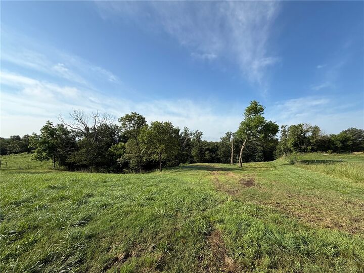 Property Photo:  15117 Phelps Road  AR 72761 
