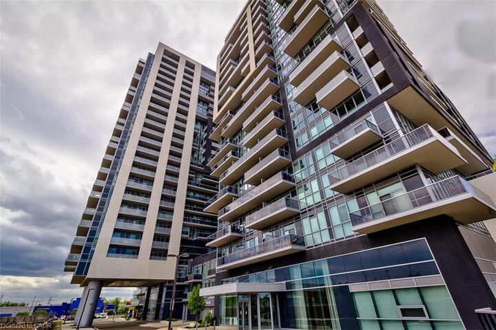 Property Photo: 2093 Fairview Street 1801 ON L7R 2C8