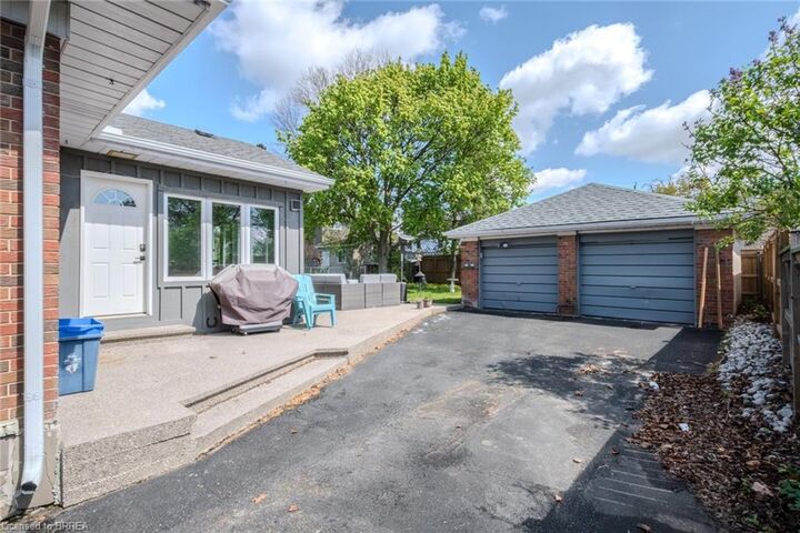 Property Photo: 24 Franklin Street ON N3R 1S8