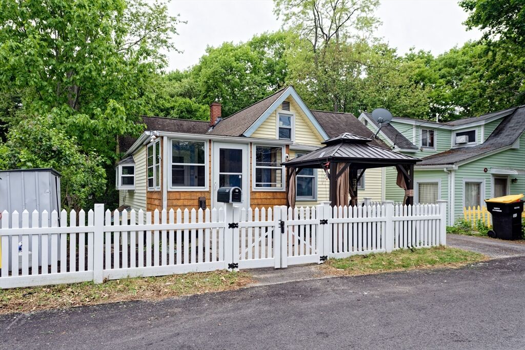 Property Photo: 330 Mount Wayte Ave MA 01702