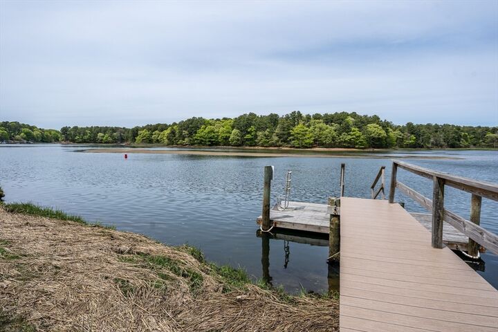 Property Photo:  8 Paine Road  MA 02664 