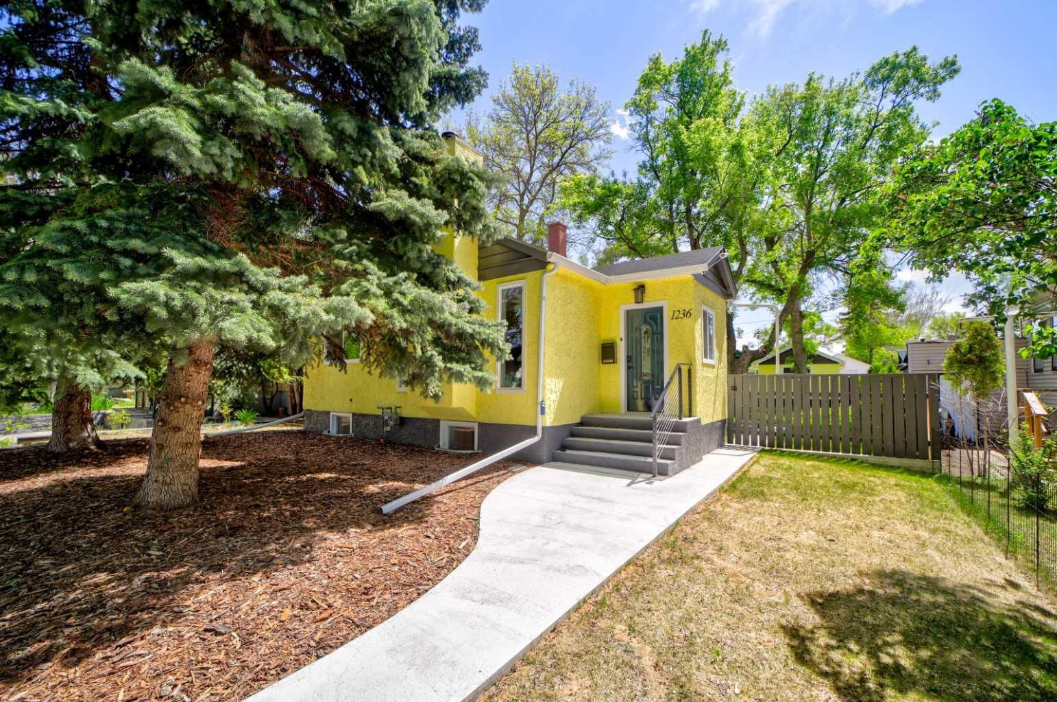 Property Photo:  1236 8A Avenue S  AB T1J 1S5 