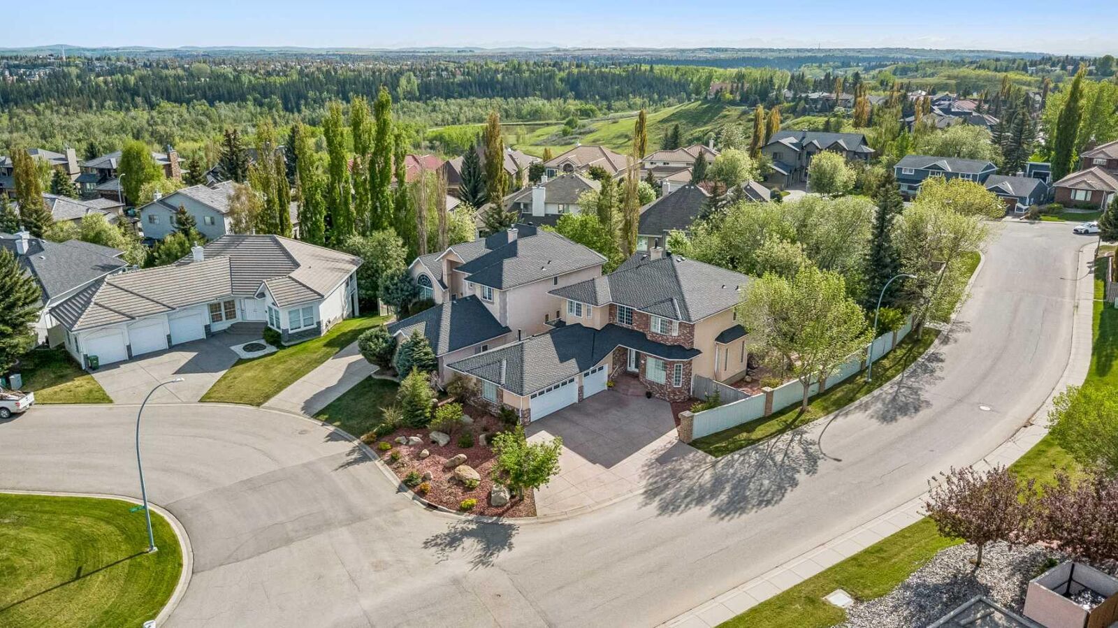 Property Photo: 438 Candle Place SW AB T2W 3B3