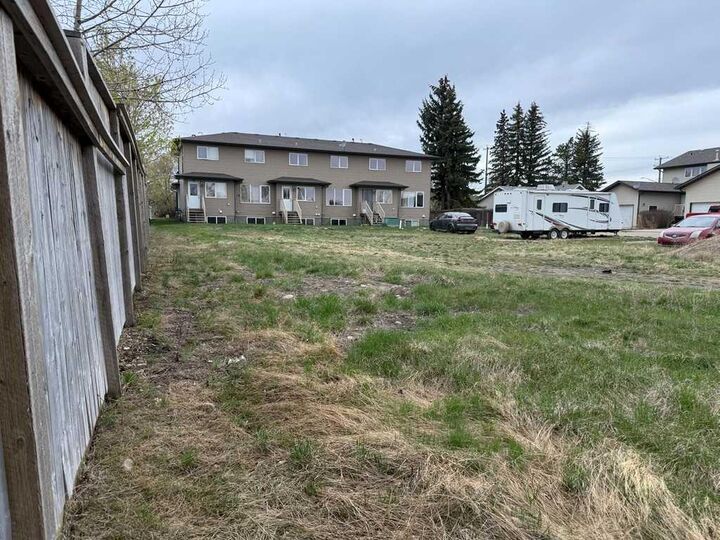 Property Photo: 5311 57 Avenue AB T4J 0B1