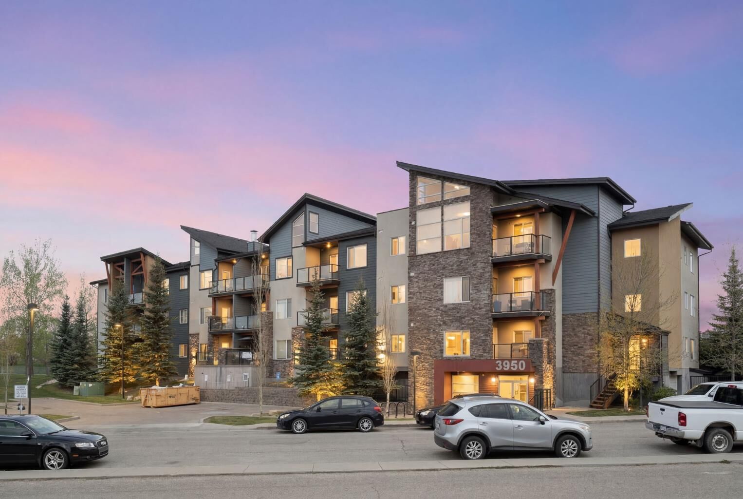 Property Photo:  3950 46 Avenue NW 110  AB T3A 0P9 