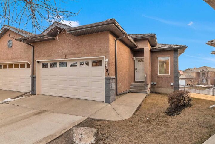 197 Royal Crest View NW — photo 1