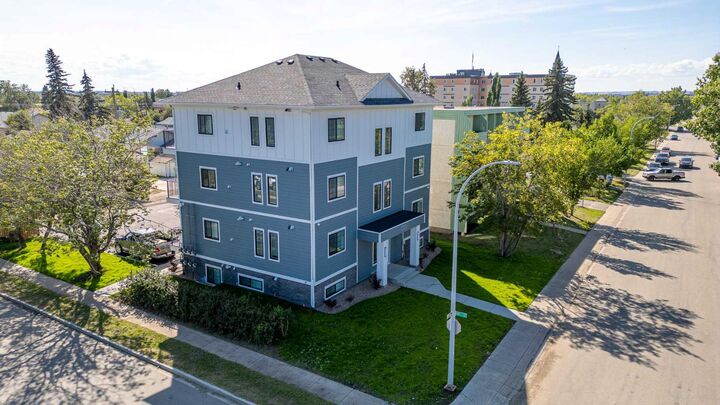 Property Photo:  10101 105 Avenue 202  AB T8V 1H3 