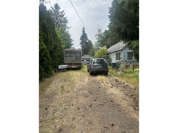 Property Photo: 324 NW Garibaldi St OR 97124