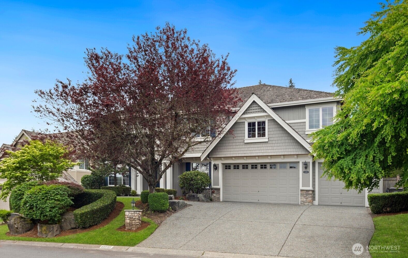 Property Photo:  23399 SE 52nd Street  WA 98029 