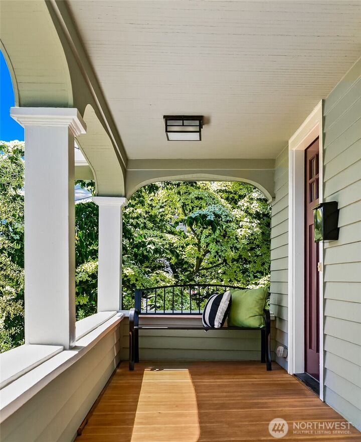 Property Photo:  1002 NW 70th Street  WA 98117 