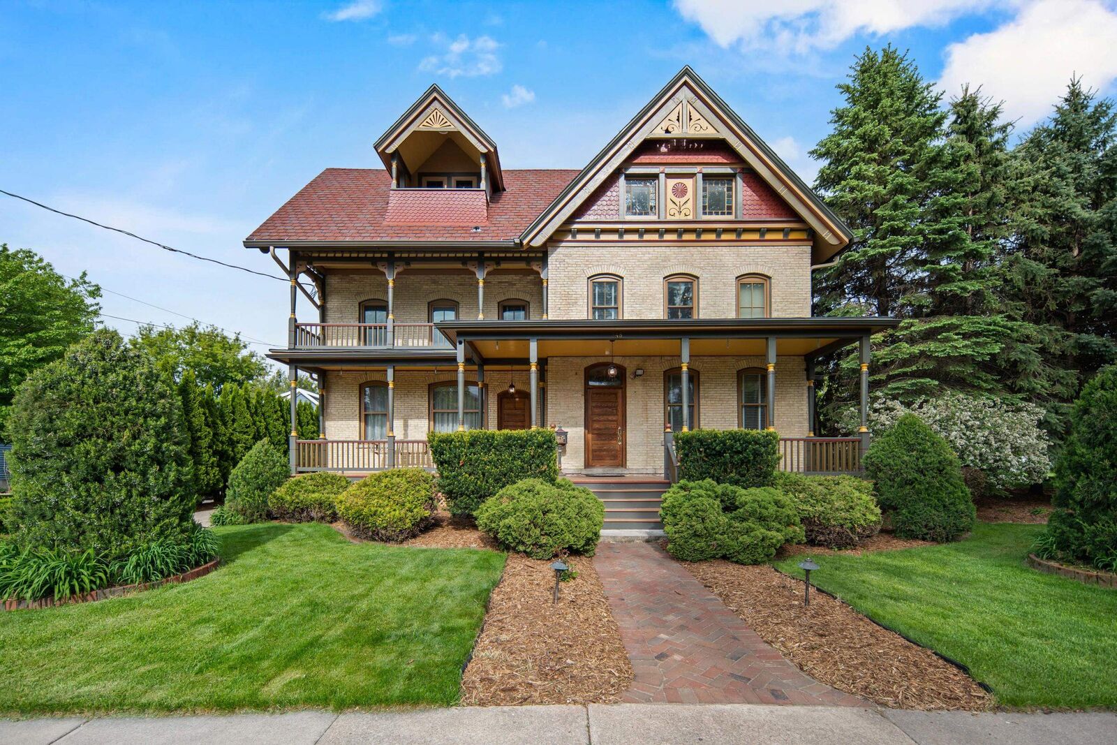 Property Photo:  348 Naymut Street  WI 54952 