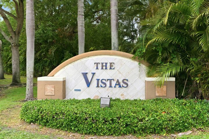 Property Photo:  10134 Boca Vista Drive  FL 33498 
