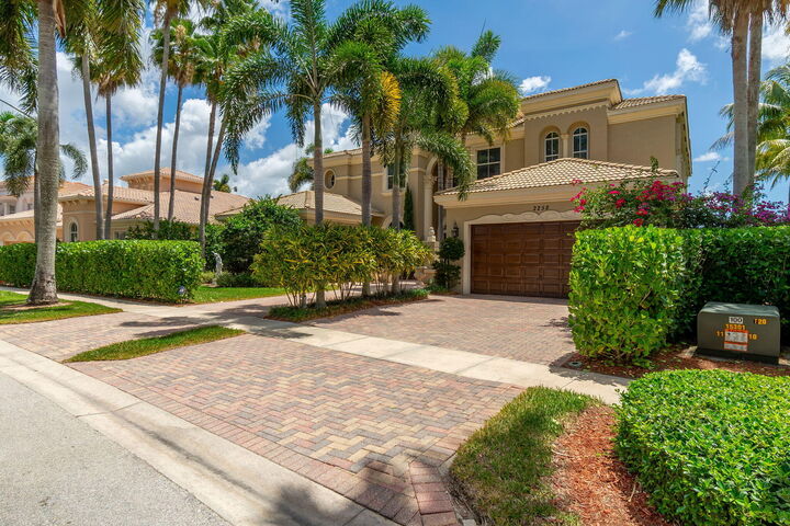 Property Photo:  2258 Stotesbury Way  FL 33414 