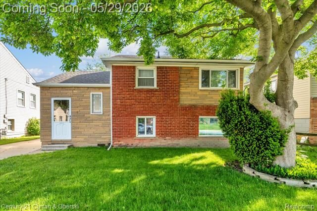 Property Photo:  15110 Hanfor Avenue  MI 48101 