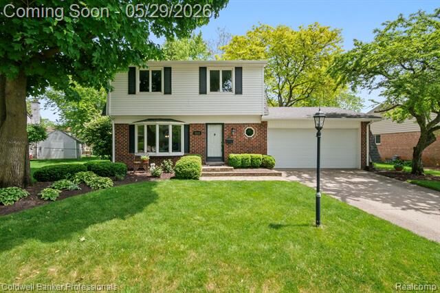 Property Photo: 9310 Oakcliffe Drive MI 48170