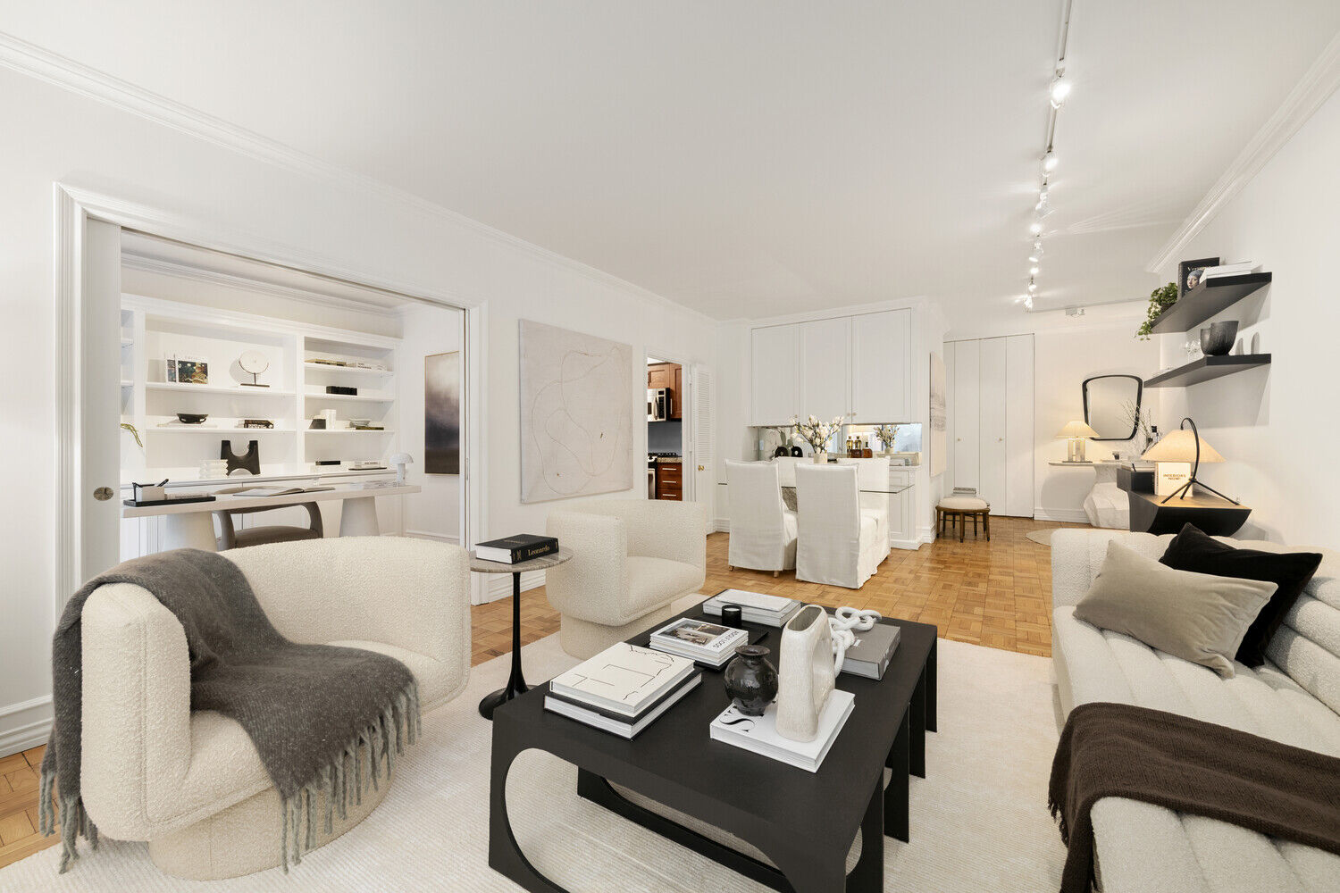 Property Photo:  900 Park Avenue 5E  NY 10075 