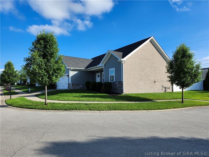 Property Photo:  3523 Edgewood Village Drive  IN 47130 