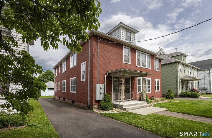 Property Photo:  416-418 Fairfield Avenue  CT 06114 