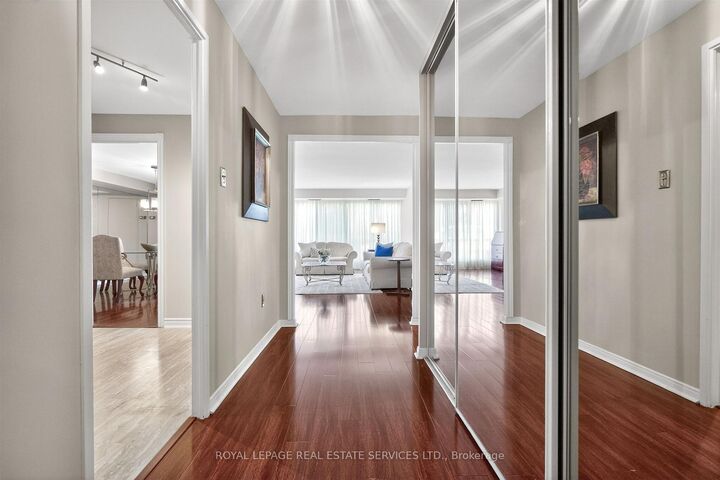 Property Photo: 1400 Dixie Road 110 ON L5E 3E1