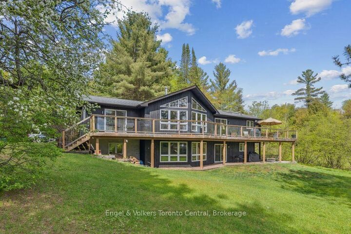 1823 Livingstone Lake Road — photo 1