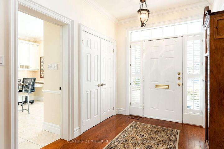 Photo de la propriété:  23 Chisholm Street  ON L6K 3W2 