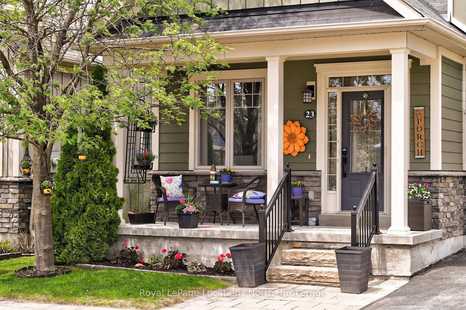 Property Photo: 23 Covington Blue Crescent ON L9Z 0E4