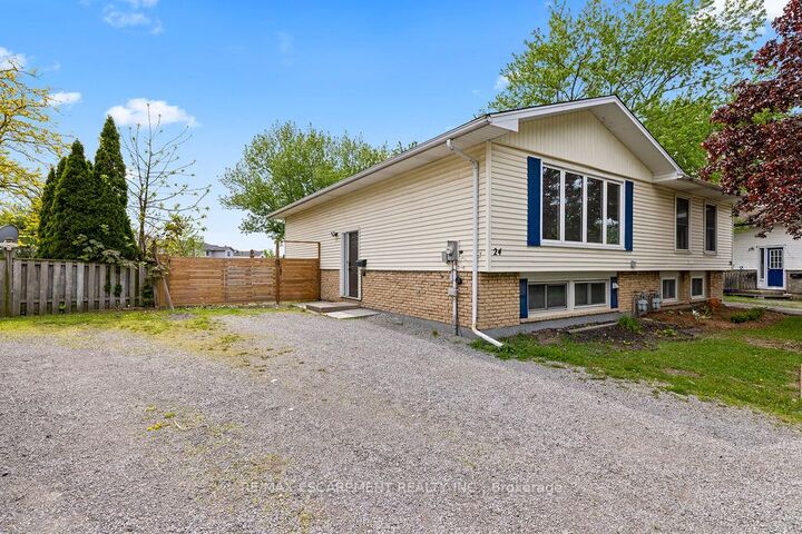 Property Photo: 24 Tara Crescent ON L2V 4M1