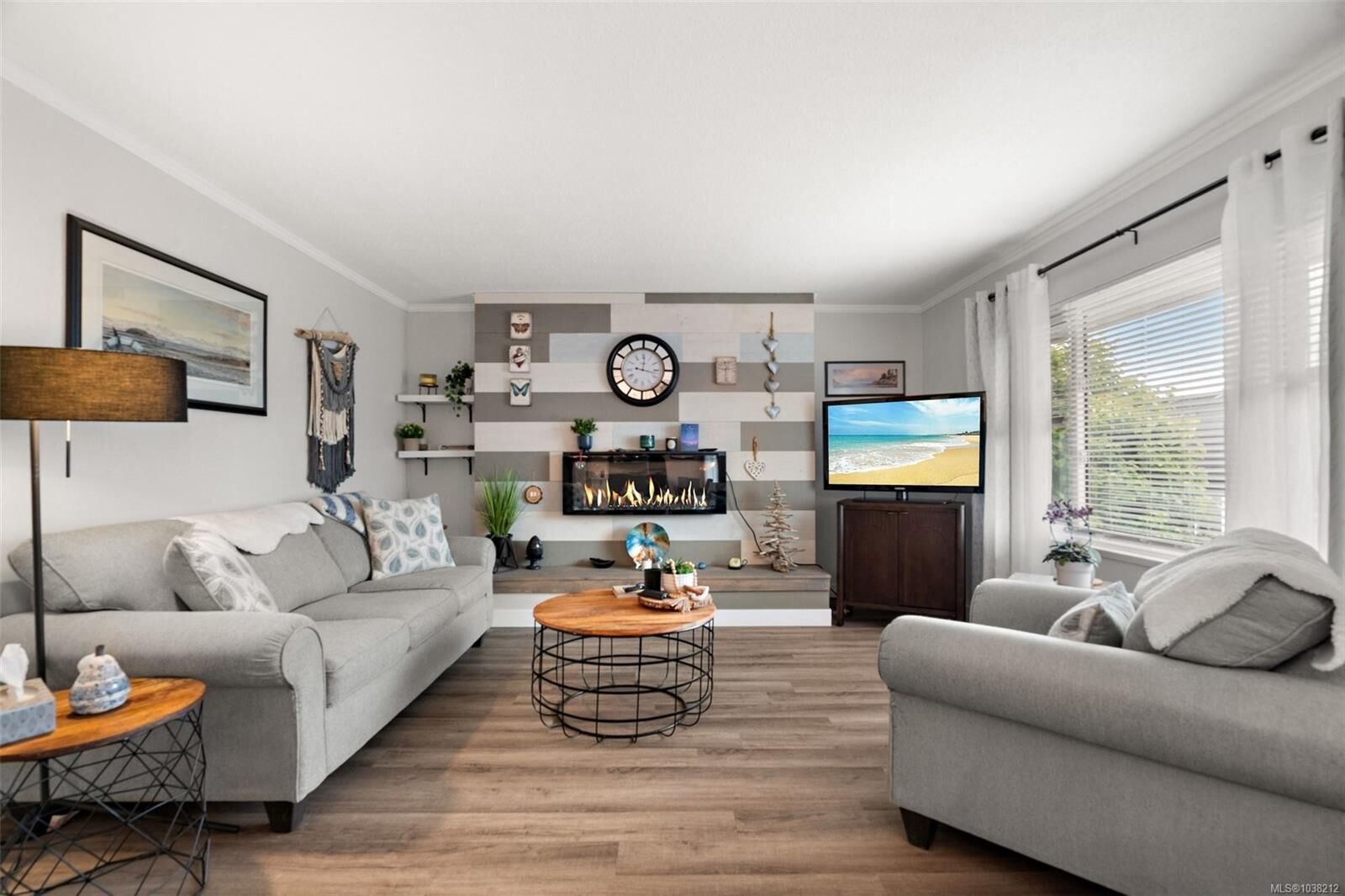 Property Photo: 961 Trunk Rd 4 BC V9L 2R9