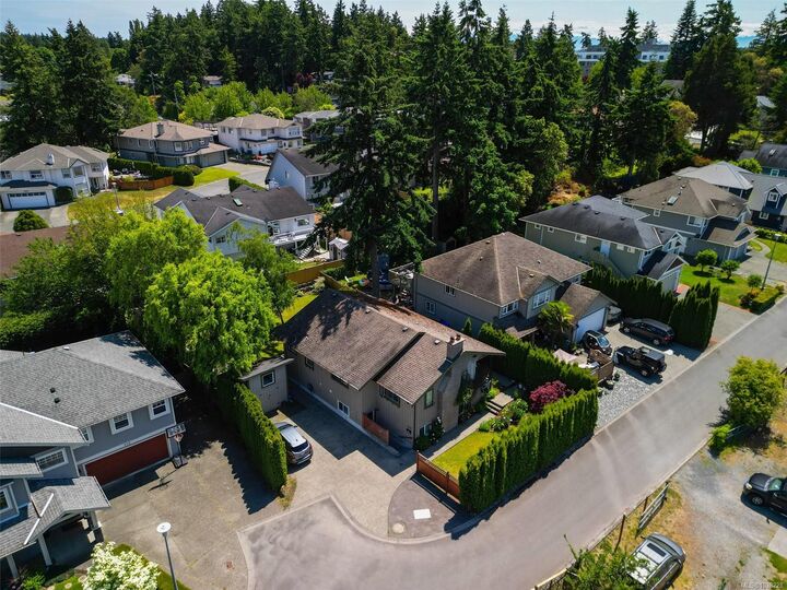 Photo de la propriété:  110 Jedburgh Pl  BC V9B 6N7 