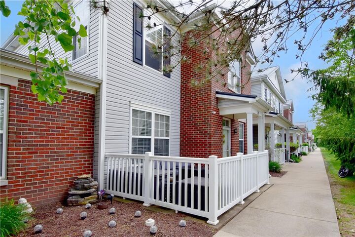 Property Photo:  108 Sonie Dr  PA 15143 