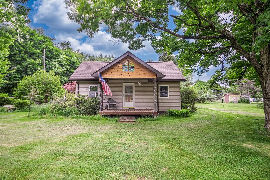 Property Photo:  5261 Richland Rd  PA 15044 